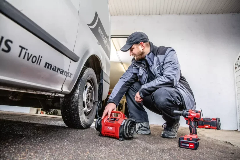 Multifunkční aku kompresor 12V / 18V FLEX