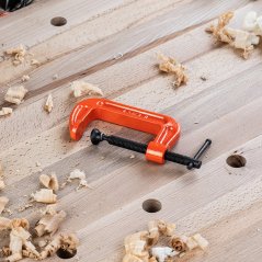 Litinová C-svorka PONY JORGENSEN Light Duty - rozpětí 6,4 × 3,9 cm