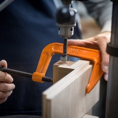 Litinová C-svorka PONY JORGENSEN Light Duty - rozpětí 10 cm