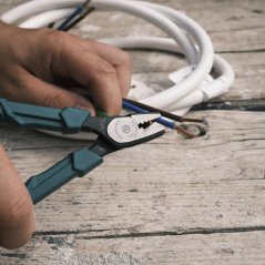 Japonské elektrikářské kombinované kleště ENGINEER Nejisaurus SE
