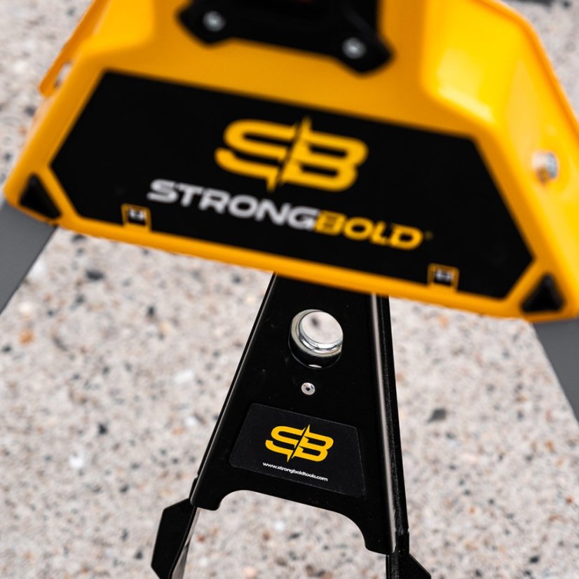 Přenosný stojanový svěrák STRONGBOLD S1