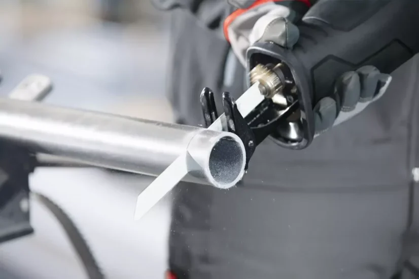 Univerzálna šabľová píla so zrýchľovacím spínačom 1100W FLEX