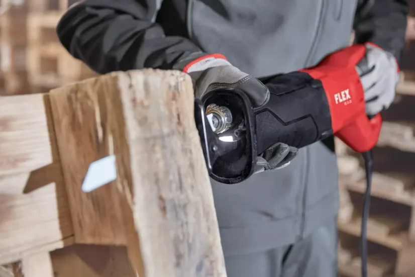 Univerzálna šabľová píla so zrýchľovacím spínačom 1100W FLEX