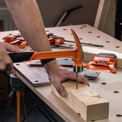 Tesařské kladivo PONY JORGENSEN s frézovanou úderovou plochou - 567 g