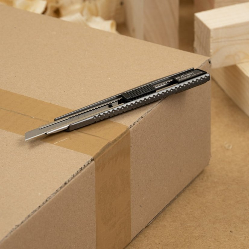 Japonský pracovní odlamovací nůž NT A-300GRP