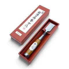 Japonské truhlářské dláto SHUSAKU OIRE NOMI, rukojeť z červeného dubu, 30 mm