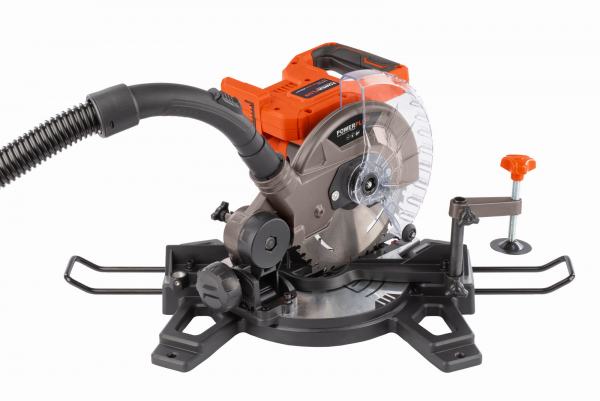 Aku pokosová pila 20V 210mm (bez AKU)