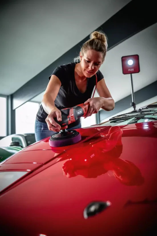 150 mm leštička s variabilními otáčkami a vysokým točivým momentem POLISHFLEX