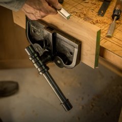 Truhlářský rychloupínací svěrák PONY JORGENSEN k hoblici - 330 mm